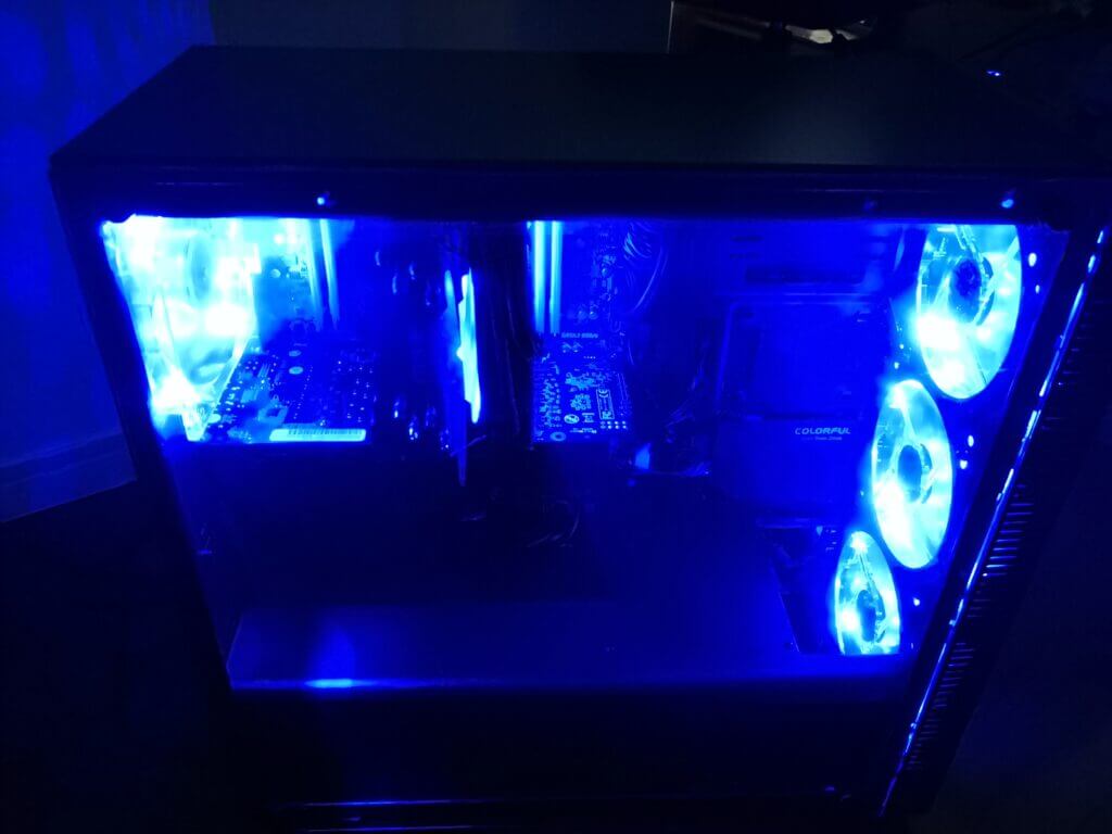 光る！自作ゲーミングPC！新品SSDで快適です！ 光る！ゲーミングPCのおすすめと種類について | こまたろPC