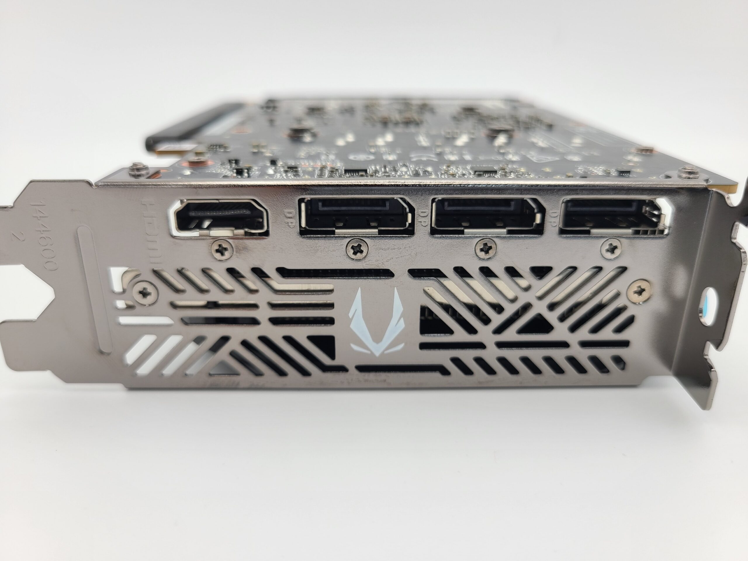 ZOTACのRTX 5060のインプット